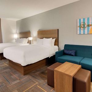 Queen Room Two Queen Beds